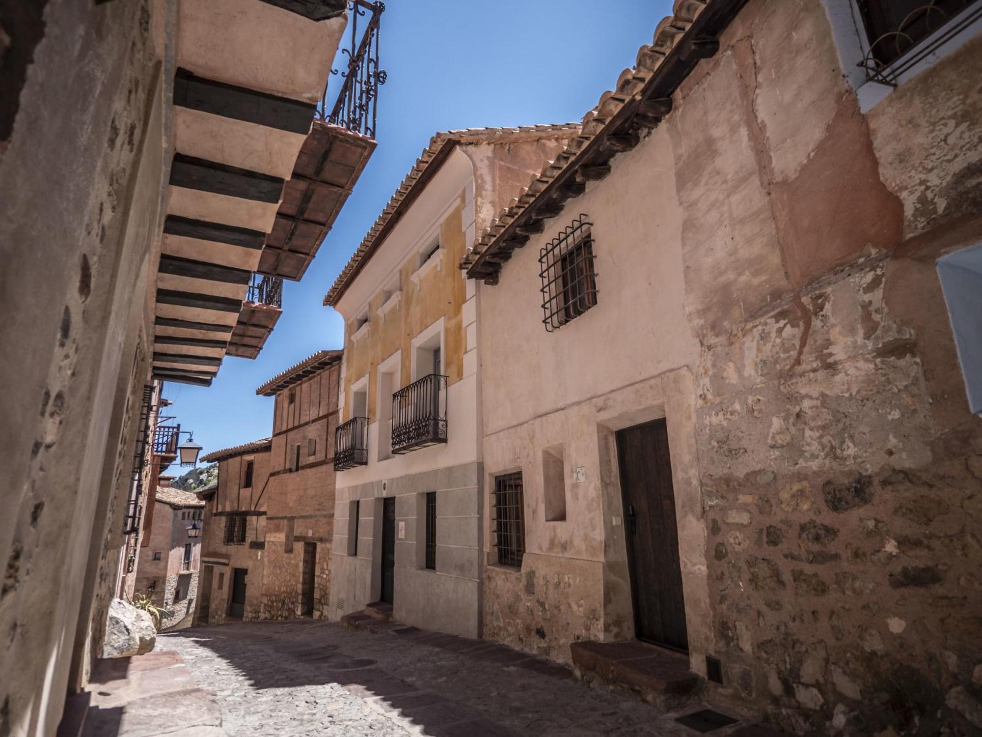 Albarracín La Casa Amarilla Apartamento Enebro מראה חיצוני תמונה